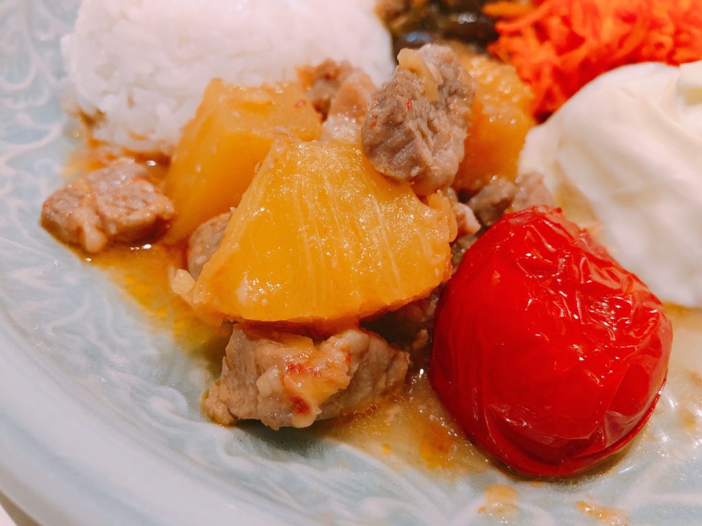 クセになる味!豚肉のパイナップル煮込み