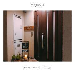 Magnolia-outside2